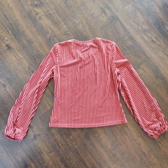 Velvet Top - Picture 2 of 5